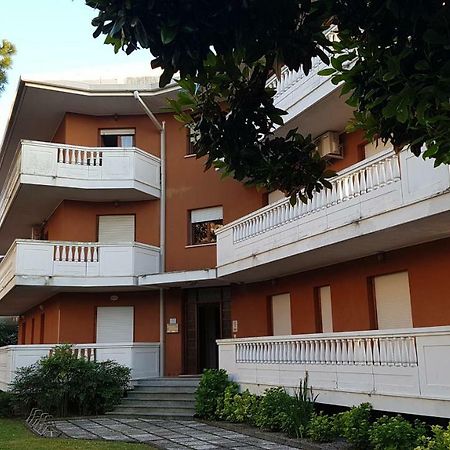 Appartamento Magnolia Lignano Sabbiadoro Eksteriør bilde