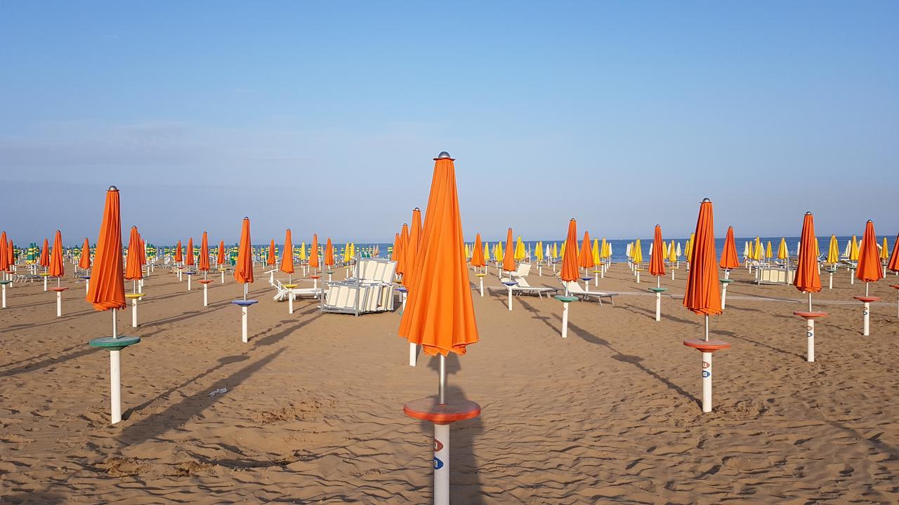 Appartamento Magnolia Lignano Sabbiadoro Eksteriør bilde
